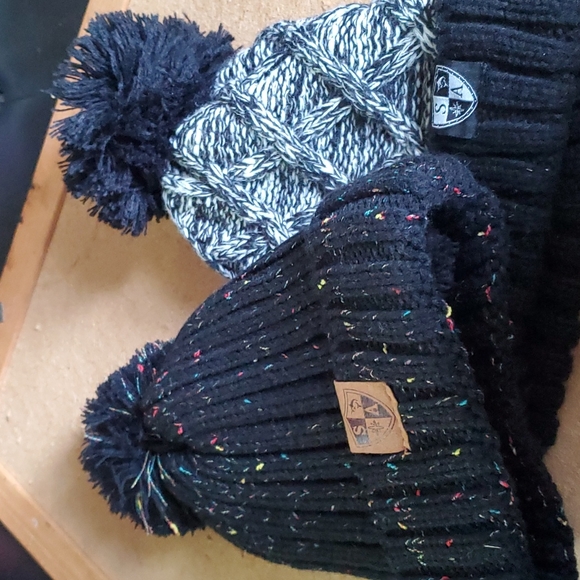 2 S.A. Fishing Co beanies - Picture 3 of 5